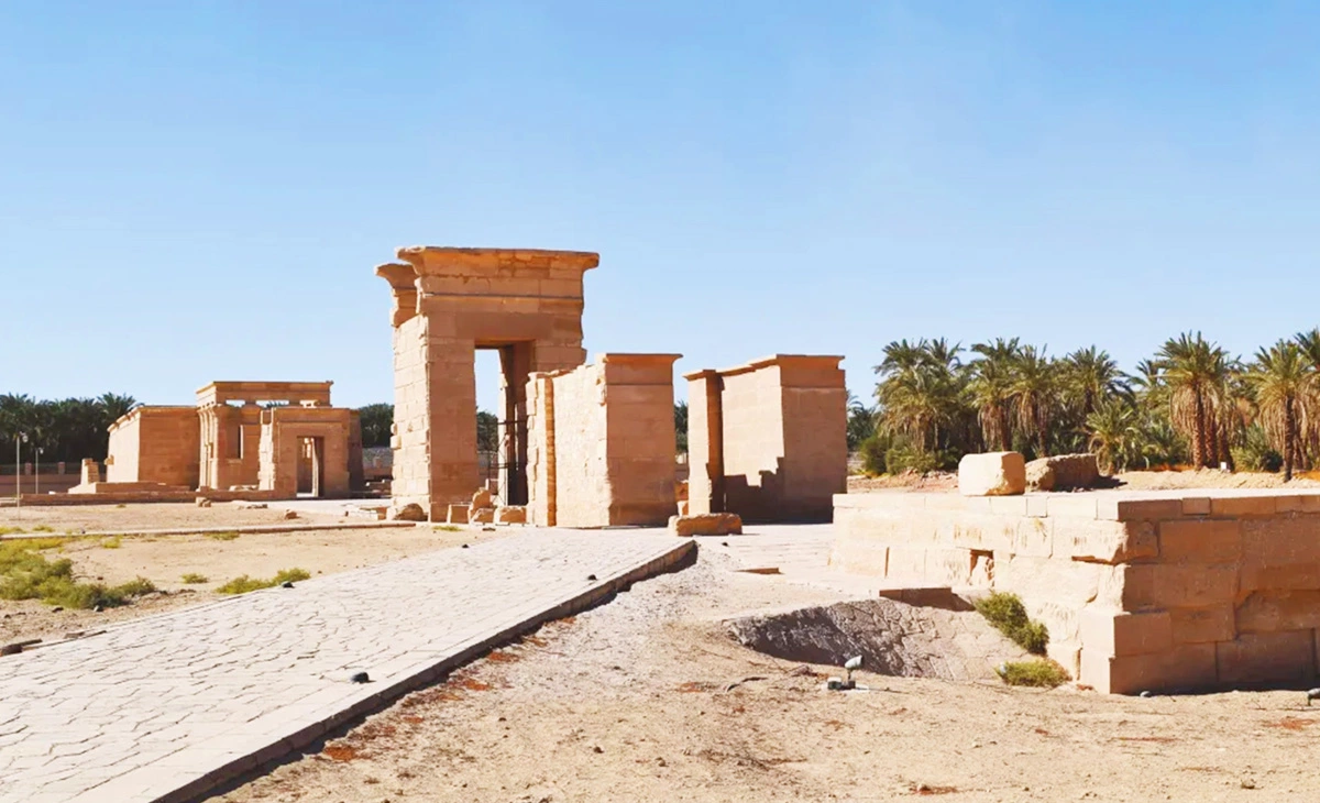 行程-埃及 尼羅河、薩哈拉綠洲、黑白沙漠15天-希比斯神廟Temple of Hibis