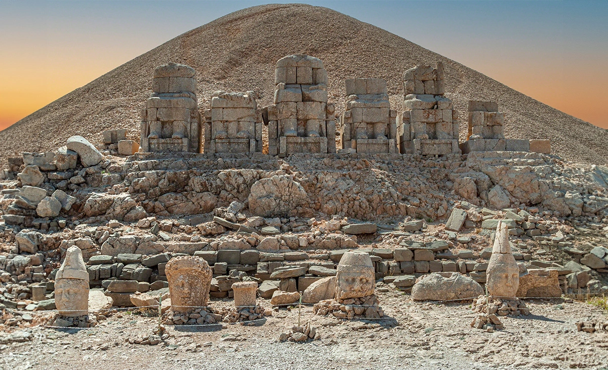 特色-亞美尼亞、土耳其東部2國20天-內姆魯特山