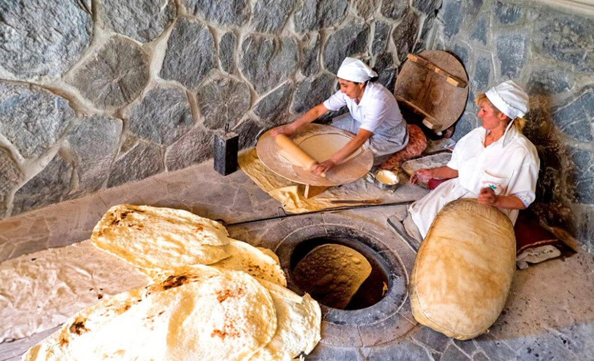 特色-亞美尼亞、土耳其東部2國20天-拉瓦什手工烘焙體驗