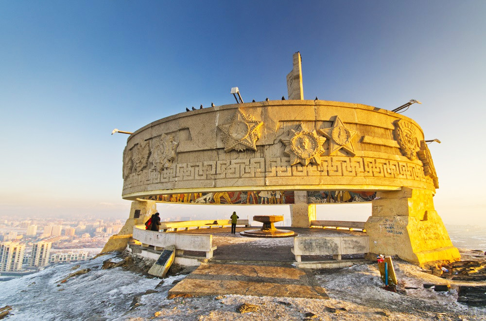 行程-蒙古-翟山上的紀念碑	