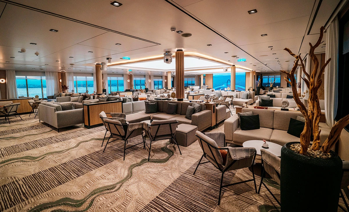 特色-天鵝遊輪Vega 織女星號 南極三島25日-觀察休息室Observation Lounge