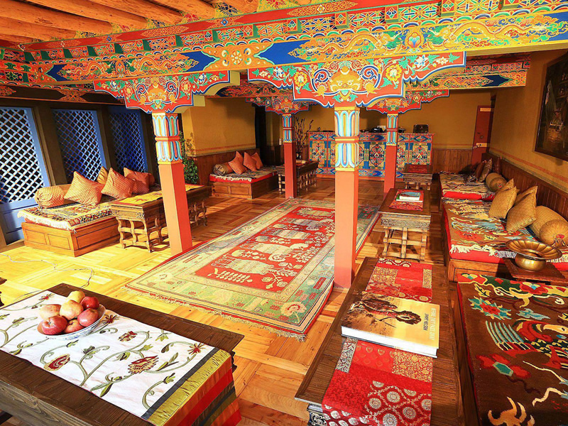 行程-印度-斯托克王宮王座室