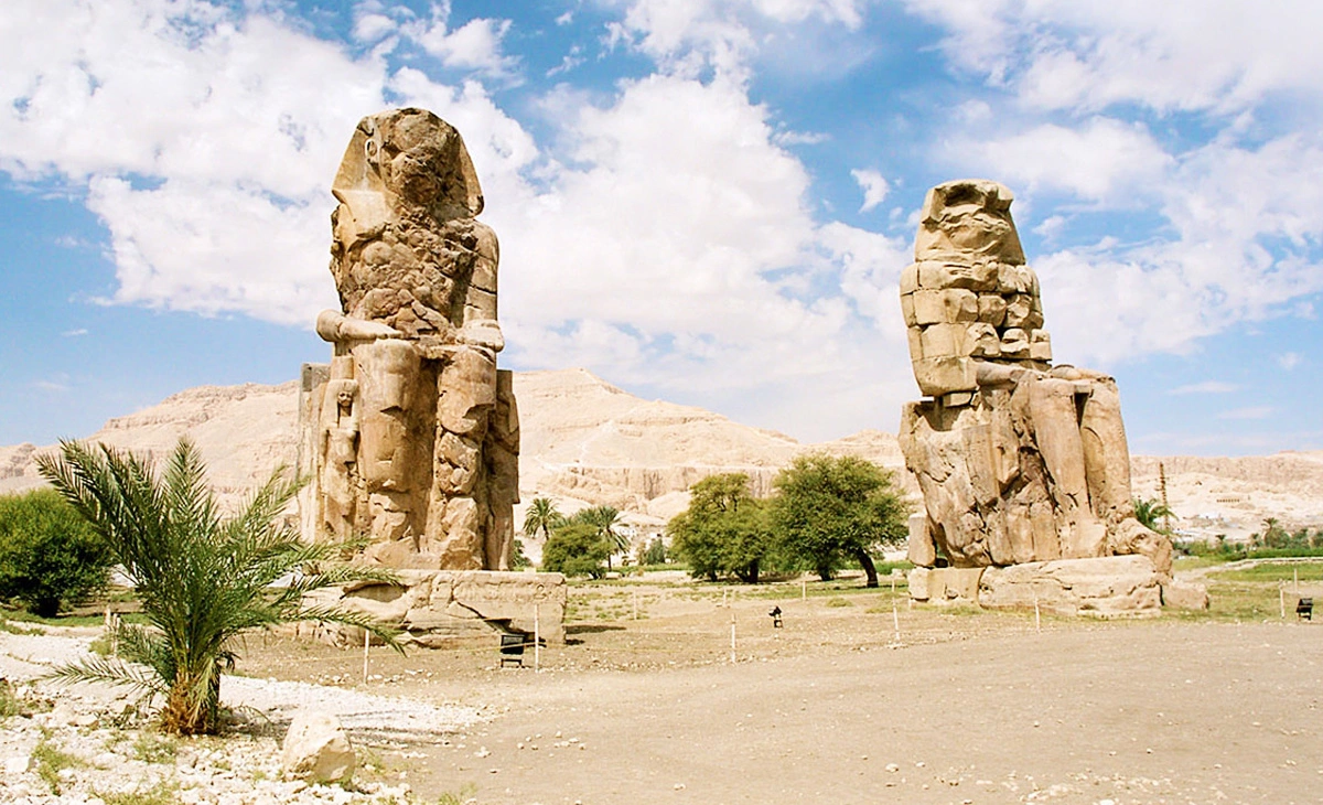行程-埃及 尼羅河、薩哈拉綠洲、黑白沙漠15天-曼儂雕像Colossi of Memnon