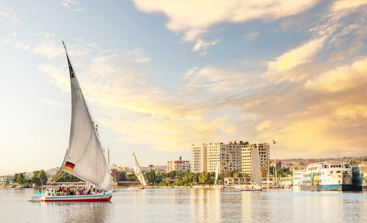 行程-埃及 尼羅河、薩哈拉綠洲、黑白沙漠15天-阿拉伯式風帆船Felucca