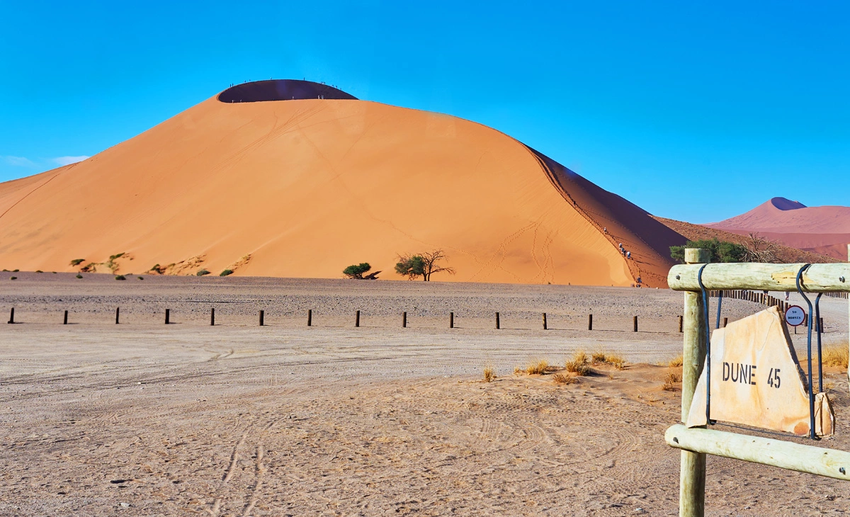 行程-納米比亞文化瑰寶經典豪華16天-《45號沙丘》Dune 45 Sossusvlei