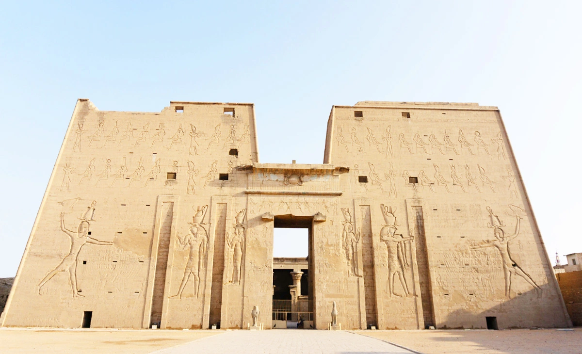 行程-埃及 尼羅河、薩哈拉綠洲、黑白沙漠15天-荷魯斯神殿Temple of Horus